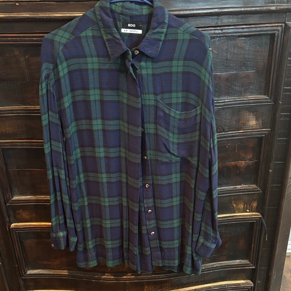 BDG Urban Outfitters Womens Oversized Blue and Green Plaid Shirt size small